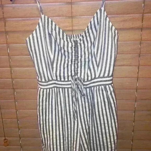 American Eagle Pinstripe Romper One Piece stripes Size XS - Picture 4 of 14